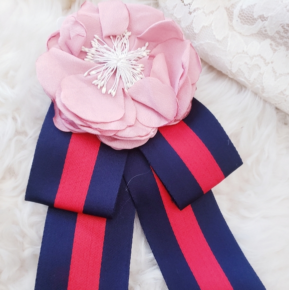 Bow New on original packaging - Picture 3 of 3